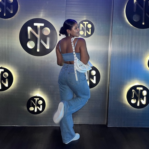 Meet your Posher, Kaira - Picture 1 of 3